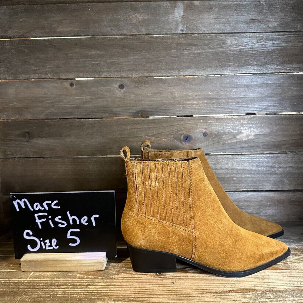 Womens Marc Fisher LTD Yarita Tan Suede Pointed Ankle Boots Booties Size 5 M GUC